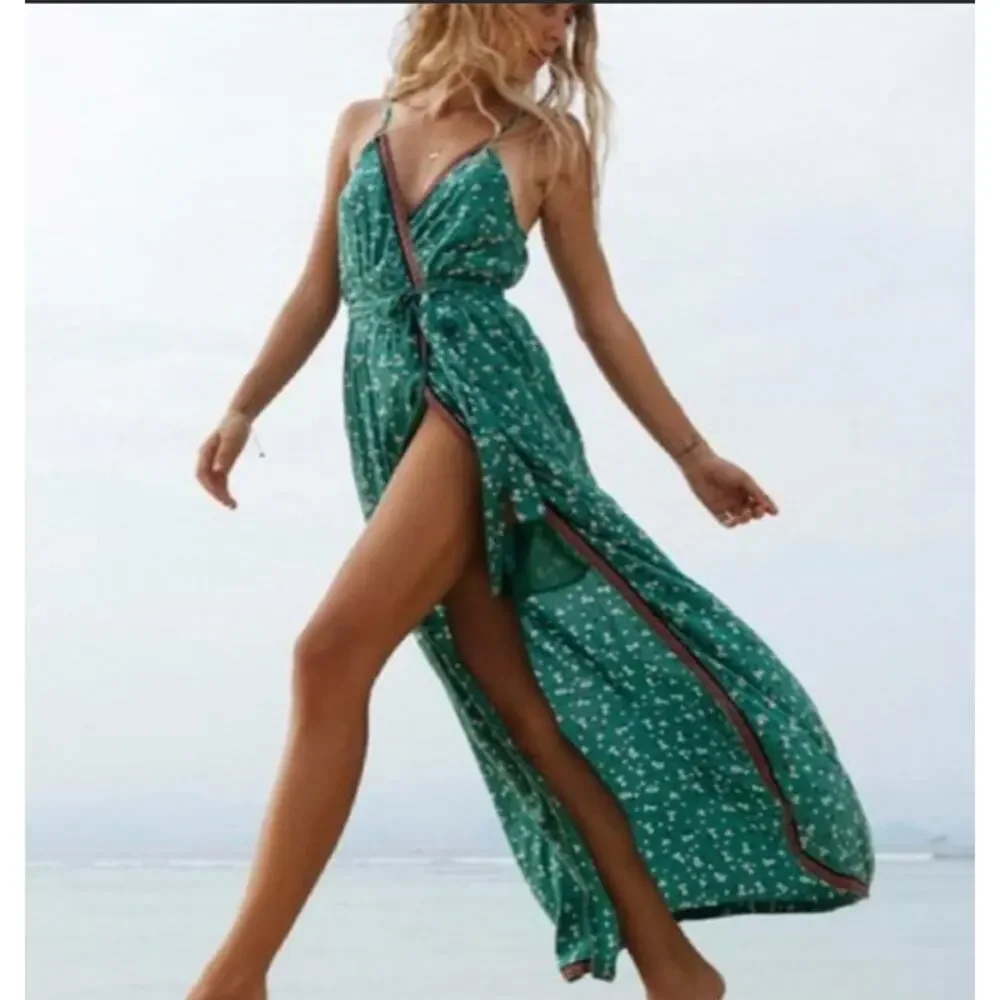 Billabong- Juniors' Soft Seas Green and White Printed Maxi Sundress- Small - Picture 5 of 8